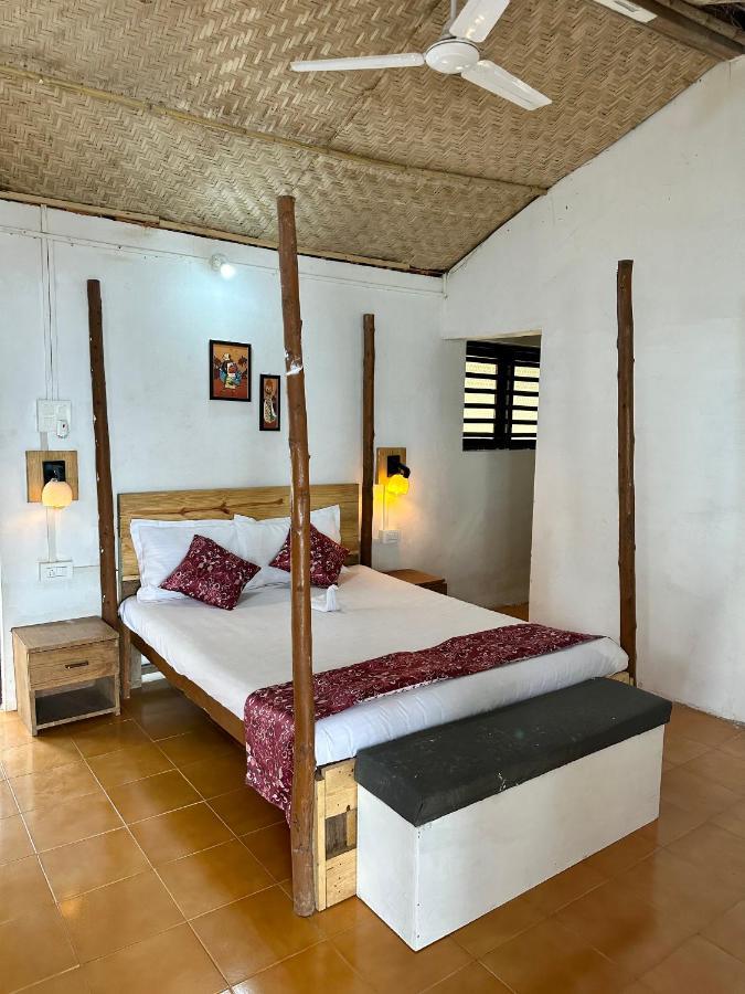 Hôtel Ats Goa à Arambol Extérieur photo
