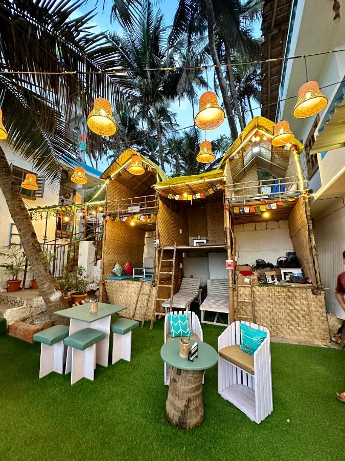Hôtel Ats Goa à Arambol Extérieur photo
