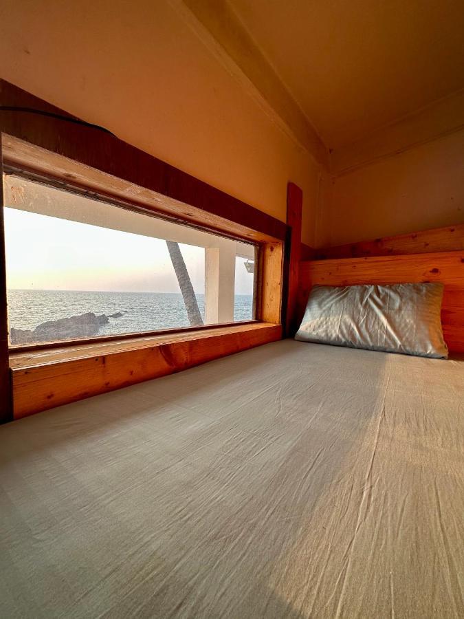 Hôtel Ats Goa à Arambol Extérieur photo