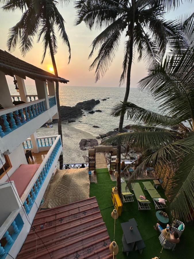 Hôtel Ats Goa à Arambol Extérieur photo