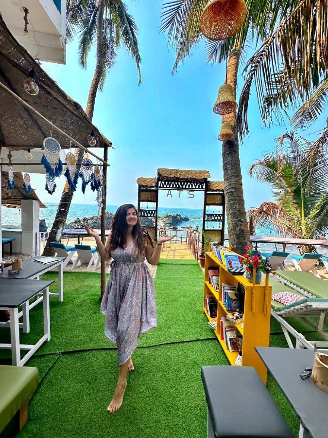 Hôtel Ats Goa à Arambol Extérieur photo