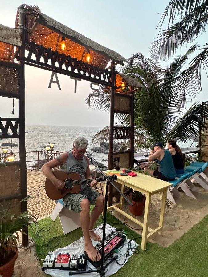 Hôtel Ats Goa à Arambol Extérieur photo